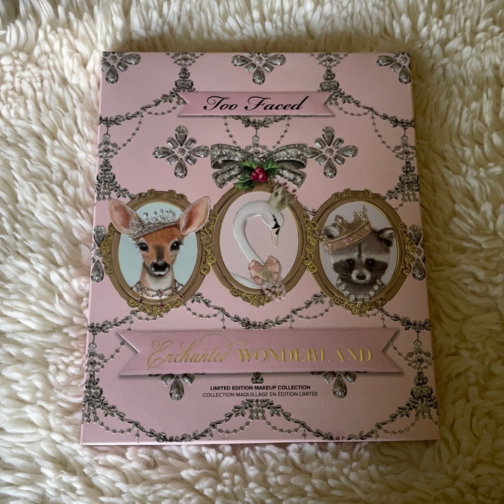 - 💕- NIB brand new  Too faced enhanced wonderland holiday set